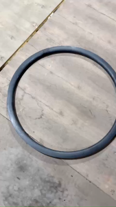 Niềng mộc carbon 700c thắng đĩa 18lỗ căm cao 32mm và 38mm dành cho xe đạp