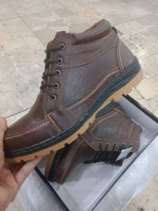 sepatu boot pria dewasa bahan kulit