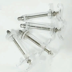 Fiber glass syringe Heavy duty syringe with 1 Dozen assorted needles for pig piglets cow chicken Piggery farm equipment
