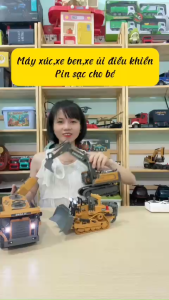 Máy Ủi Công Trình Điều Khiển Từ Xa 9 Kênh Sử Dụng Pin Sạc Cho Bé
