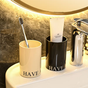 Homenhome ถ้วยแปรงสีฟันพลาสติกลายเก๋สไตล์นอร์ดิก Ins