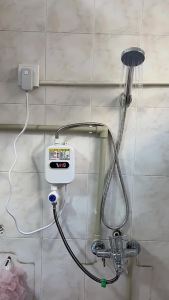 OXO110V  Small Electric KitchenAid Constant Temperature Instant Shower Electric Water Heater Shower Suit Factory Direct Supply