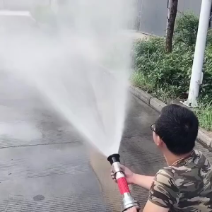 ชลประทานการเกษตร 2.5 นิ้ว หัวฉีด DC 2 นิ้ว ปืนฉีดน้ำแรงดันสูง หัวฉีดดับเพลิง