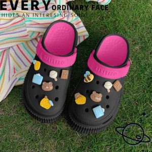 NDDshop สุดคุ้ม รองเท้าหัวโตเเฟชั่นเกาหลี เบาสบาย มีหลายสีให้เลือกจุใจ กันลื่นเเน่นๆ วัสดุดีมีคุณภาพ เเถมตัวติดให้น่ารักมากๆเลยน้า ช้าหมดอดน้า