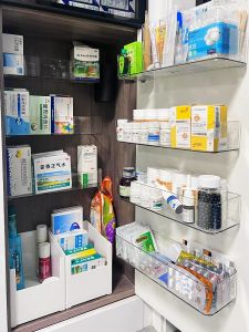 Cabinet Door Wall Storage Handy Gadget Transparent Cosmetic Mirror Cabinet Classification Storage Punch Free Storage Rack Medicine Storage Box