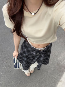 เสื้อยืดคอกลมแขนสั้นสไตล์เกาหลีสำหรับผู้หญิง ฤดูร้อน 2025 เสื้อชั้นในสั้น แฟชั่นฤดูร้อน ลำลอง สวมใส่สบาย คอตตอน