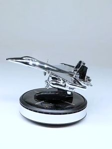 Pajangan Parfum Dashboard Mobil Mewah Pesawat Tenaga Surya