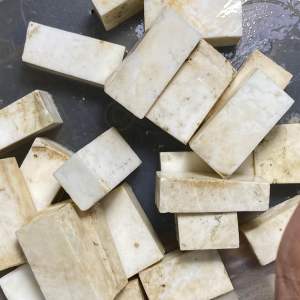 Lempengan batu akik giok salju aceh / batu akik giok aceh / bongkahan batu akik / Batu giok salju aceh