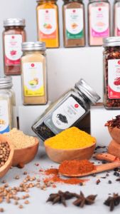 Mamacia Treats Pekak Utuh / Star Anise whole / Bunga Lawang Rempah JSR Bumbu Premium 20 gr