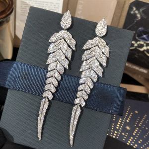 MESU.ACC | Luxurious Glittering Long Feather Ear Jewelry