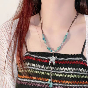 สีสันลูกปัดผีเสื้อสร้อยคอผู้หญิงสไตล์ชาติพันธุ์สร้อยคอ Niche