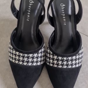 Leora Veddira - Shoeponic - Sandal Hak Tinggi - Hak 7 cm - SPN Heel Tribal - Sendal Dewasa Perempuan