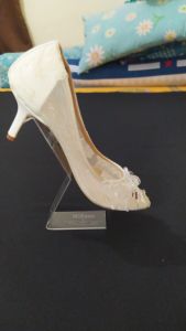 SALE Display Mahar Tempat Rak Sepatu Akrilik Rack Stand Shoes Acrylic