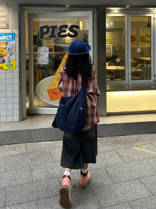 กระเป๋าสะพายข้างผ้าไนลอนกันน้ำ CLXL Studio ความจุขนาดใหญ่ กระเป๋าสะพายข้างแบบลำลองสำหรับผู้ชายและผู้หญิง