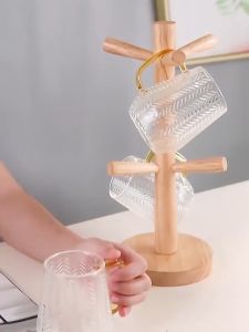 แท่นไม้แขวนแก้ว 6 ใบ ที่บ้าน เก็บบ้านแก้วได้ ในรูปแบบสีเขียว ที่วางแก้วเมืองมินิมอล แข็งแรง ทนทาน โดยไม้เป็นไม้บีช