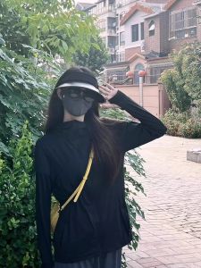 เสื้อคลุมกันแดดผ้าไหมน้ำแข็งสีดำสำหรับผู้หญิงในช่วงฤดูร้อน ทรงหลวม บาง ระบายอากาศได้ดี เสื้อคลุมกันแดดกลางแจ้ง ปกโปโล แขนยาว ปกติ