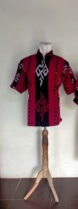couple tenun ikat merah maroon