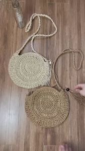 Túi cói đi biển đeo chéo đan móc tròn Messenger có lớp lót vải dễ dàng gấp gọn thời trang mùa hè màu nâu be - Mã TC008