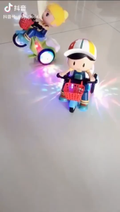 Smile - Mainan Anak Sepeda Dance Cowok Cewek Bisa Berjalan Berputar 360 Derajat Ada Lampu Musik