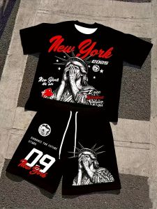 ชุดสูทผู้ชายใหม่สำหรับฤดูร้อนปี 2025 สไตล์ลำลองเบาสบาย เหมาะสำหรับเล่นโรลเลอร์สเกต สตรีทฮิปฮอป