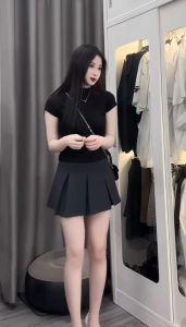 Chân Váy Ngắn Xếp Ly To Dáng Chữ A Hai Tông Màu Đen Ghi Thời Trang - LCXV84