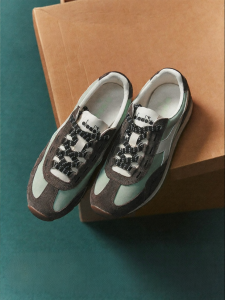 Spring Retro Casual & Running Shoes Color-block Design