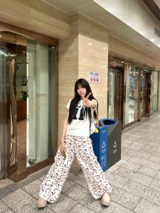 กางเกงยีนส์ทรงหลวมเอวสูงสไตล์ย้อนยุคสไตล์อเมริกัน HelloKitty สำหรับผู้หญิง กางเกงขายาวทรงตรง ทรงหลวม ทรงหลวม ทรงหลวม