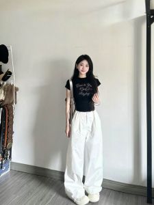 เสื้อยืดแขนสั้นผู้หญิงพิมพ์ลายโบว์ผีเสื้อสไตล์บัลเล่ต์ฤดูร้อน เสื้อตัวบนเอวสูงทรงสลิมฟิต ผ้าฝ้ายผสมโพลีเอสเตอร์