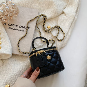 Fashionable Box Shaped Womens Bag Spring Summer 2025 New Chain Pattern Handbag Shoulder Crossbody Small Bag Soft PU Leather