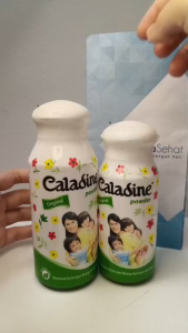 CALADINE POWDER 100g Bedak Untuk Merawat Kulit dari Biang Keringat dan Gatal
