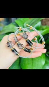vòng tay tì hưu thạch anh tóc đen tự nhiên vip mix đồng điếu tóc đen vip vòng tay đá phong thuỷ hợp mệnh mộc mệnh thuỷ trang sức thiết kế đủ hoá đơn thẻ bảo hành