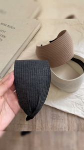 ผ้าคาดผมเกาหลีแบบใหม่ ผลิตจากผ้าถักหนาและนุ่ม สไตล์ย้อนยุค ไม่เป็นขุย กันลื่น สไตล์ดาว หลากสี