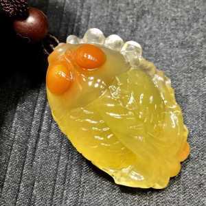天然水晶鱼吊坠  Pure natural yellow rabbit fur crystal white crystal purple crystal (fish) pendant fish body in pure form bright colors very beautiful to wear