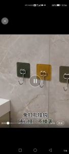 Ready stock Light luxury acrylic hook free punching adhesive hook strong load-bearing bathroom transparent storage clothes hook