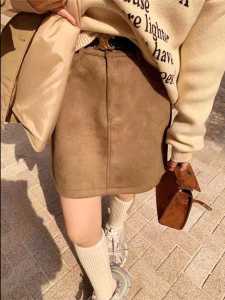 สูง เอว ผิวกวางสีน้ําตาลกํามะหยี่ครึ่ง กระโปรง ผู้หญิง พลัสไซส์ ทรงเอ เดรสรัดรูป กระโปรงสั้น พรางหุ่น กระเป๋าเดินทางสไตล์