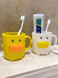 Cốc Đựng Nước Súc Miệng Hình Vịt Vàng Nhỏ Dễ Thương Cho Trẻ Em Cốc Đựng Đồ Vệ Sinh Cá Nhân Chống Rơi Cho Bé Trai Và Bé Gái