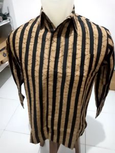 Baju Kemeja Batik Pria Lurik Lengan Panjang Cokelat Tebal Kantor Pesta Lebaran Natal Tahun Baru