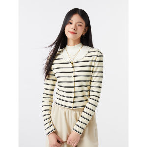 Hotwind | Áo Sweater Len Nữ Cổ Tròn Dài Tay Sọc