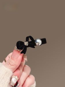 Autumn Winter New Style Flocking Pearl Butterfly Knot Hair Clip Women High-End Feeling Side Bangs Clamp Versatile Fringe Duckbill Clamp