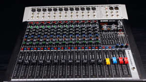 mixer liền công suất 8Ohm 850W x2 kênh yamaha/DMT8K99DSP/48V/Bluetooth/Bộ cân bằng chính: Đầu ra L/R điều chỉnh bộ cân bằng chính 7 dải kép độc lập