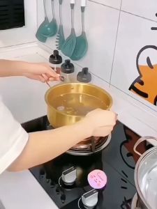 2 ชิ้น ร้านเสริมหน้า ที่จับหม้อในครัว 2 ชิ้น เป็นหม้อ ซิลิโคน / หม้อตุ๋น การหายใจด้วย 2 ชิ้น หม้อความร้อน และมีขนาดเทากัน พร้อมพิเศษ