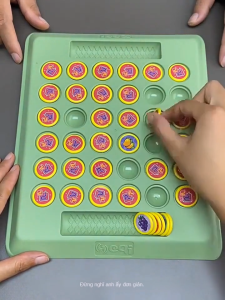 HENGHOME 1 bộ tư duy logic nhận thức Bộ nhớ học tập động vật phù hợp với cờ vua trẻ em Đồ chơi động vật lật cờ vua chiến lược cổ điển trò chơi bảng