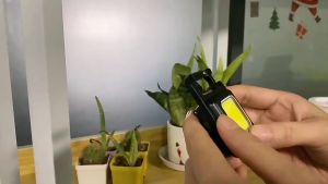 Mua 1 cái giao 1 cái . Đèn pin siêu sáng đèn led mini COB 800 Lumens móc khóa đa năng sạc usb tiện dụng