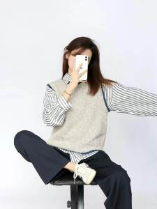 Bộ Đồ Hai Mảnh Dệt Kim Kẻ Sọc Nhẹ Dành Cho Nữ Mùa Xuân Thu 2025 Bộ Trang Phục Công Sở Màu Trà Mới Về Thời Trang