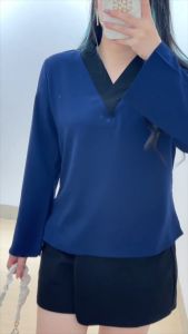 450 Zeline Long Slevees Vee Neck Blouse