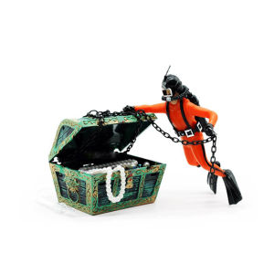 Interesting Aquarium Ornaments Decoration Pneumatic Treasure Box Fishtank Waterscape Resin Ornament Artificial Air drive Frogman Hunter Simulated Diver Floating Aquarium Ornaments Air Pump Connecting Aquarium Accessories Fishtank Landscaping