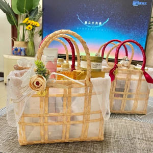 2023 New Arrival Plastic Gel Bag Woven Satchel Womens Bag Wedding Shop Wedding Bridesmaid with Hand Gift Bag Basket