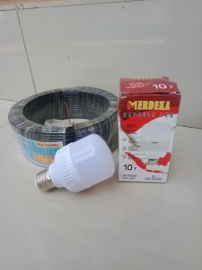 KABEL LISTRIK TEMBAGA ARWANA Kabel NYA 2.5mm 100 YARD GRATIS 1pcs LAMPU 10WATT kabel tembaga tunggal biasanya untuk keperluan Instalasi Listrik perumahan terbuat dari tembaga Berkualitas Bagus tidak mudah terkelupas