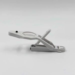 【S】High Quality LED Light Magnifying Nail Clippers LED Magnifier Illuminated Cutters Home Practical Multi-Function Nail Clippers