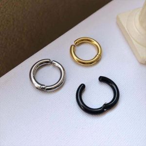 Anting Klip Tanpa Tindik Anting Palsu Bahan Stainless Steel Anting Jepit Bulat Polos Pria Dan Wanita Anting Hoop Ring - Perak / Emas / Hitam